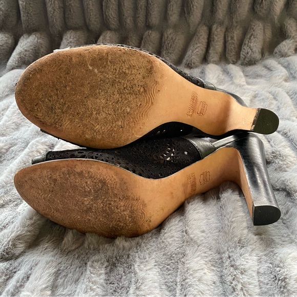 JOHNSTON & MURPHY Cassie Laser Cut Peep Toe Bootie - Picture 7 of 10